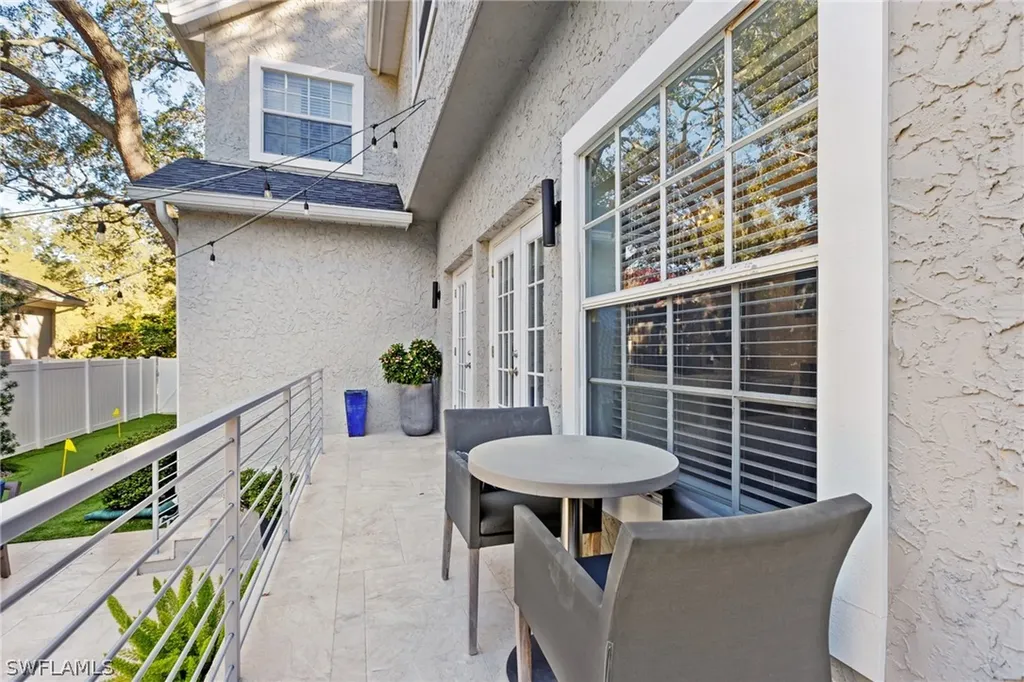 4628 1/2 W Longfellow Tampa FL 33629