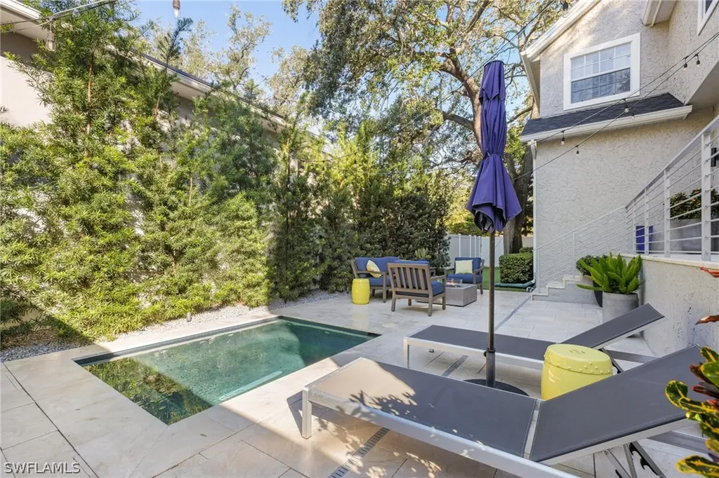 4628 1/2 W Longfellow Tampa FL 33629