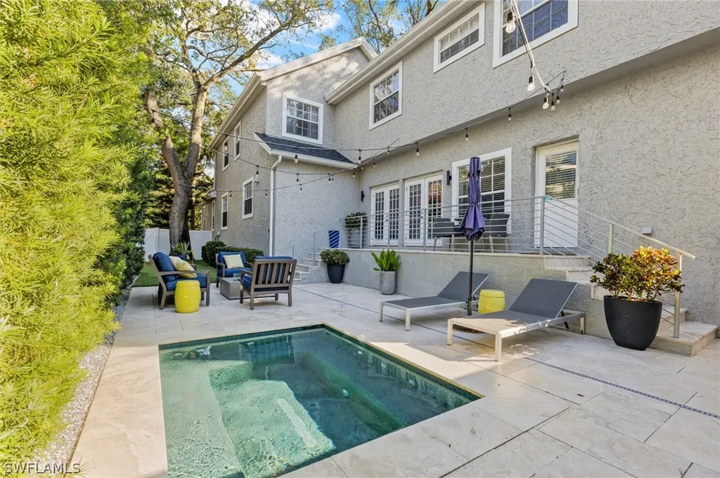 4628 1/2 W Longfellow Tampa FL 33629
