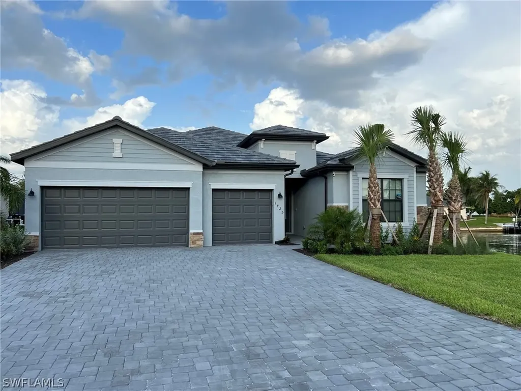 1425 SE 10th Avenue Cape Coral FL 33990