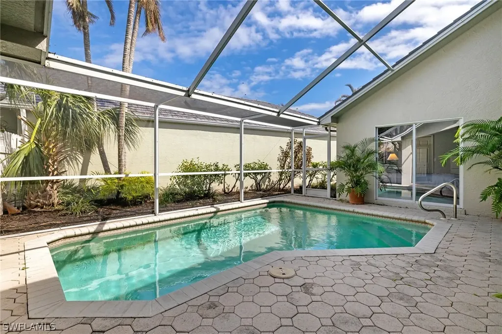 14827 Paradigm Court Fort Myers FL 33919