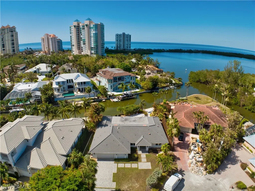 5215 Seashell Avenue Naples FL 34103