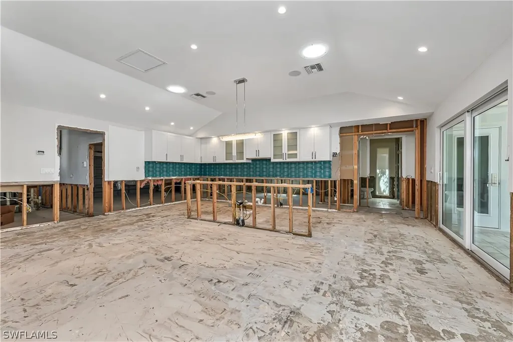 5215 Seashell Avenue Naples FL 34103