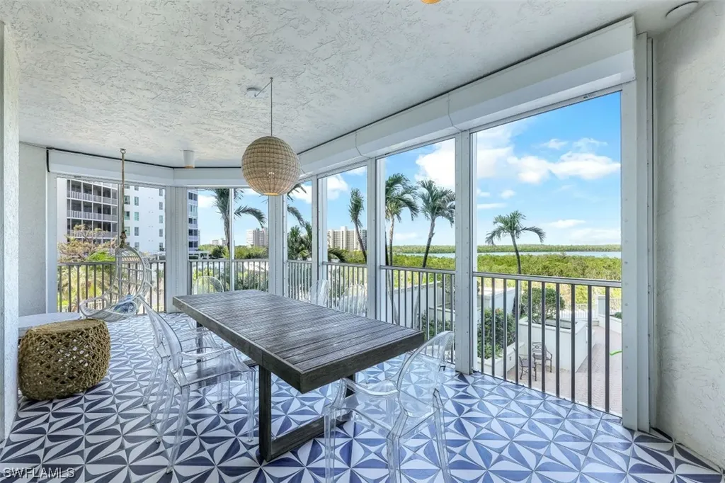 285 Grande Way Naples FL 34110