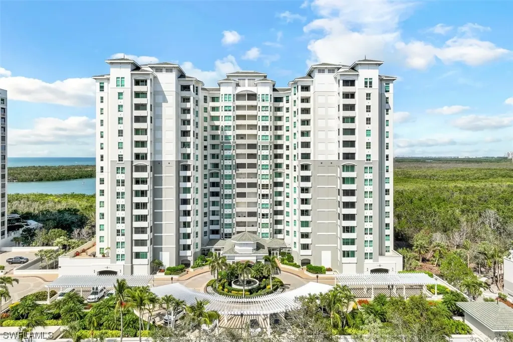 285 Grande Way Naples FL 34110