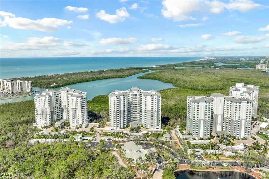 285 Grande Way Naples FL 34110