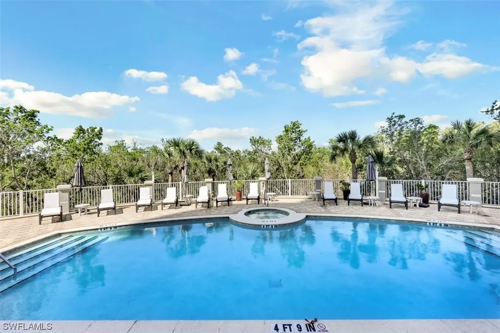 285 Grande Way Naples FL 34110