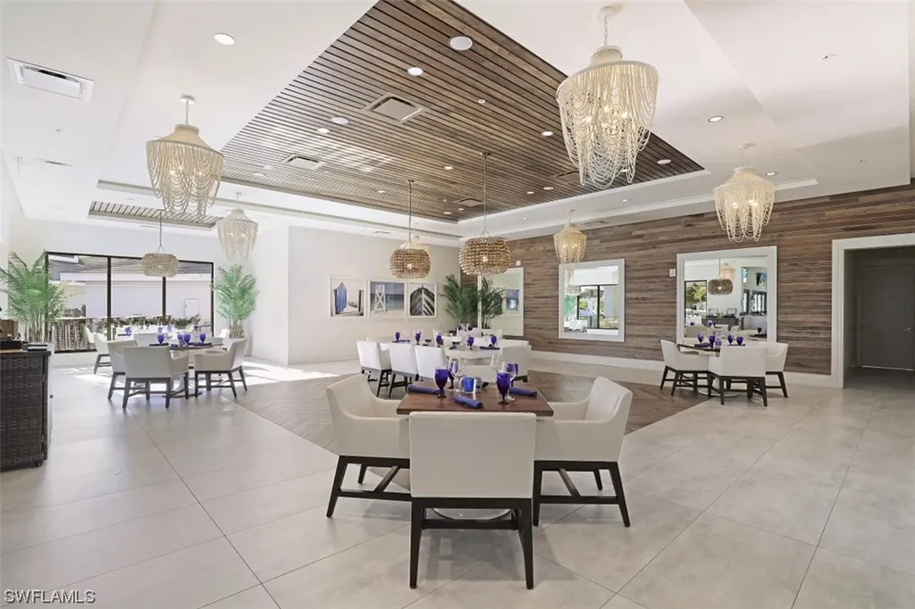285 Grande Way Naples FL 34110