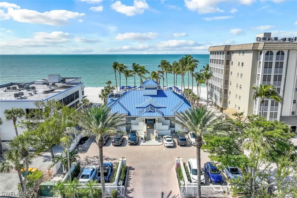 285 Grande Way Naples FL 34110