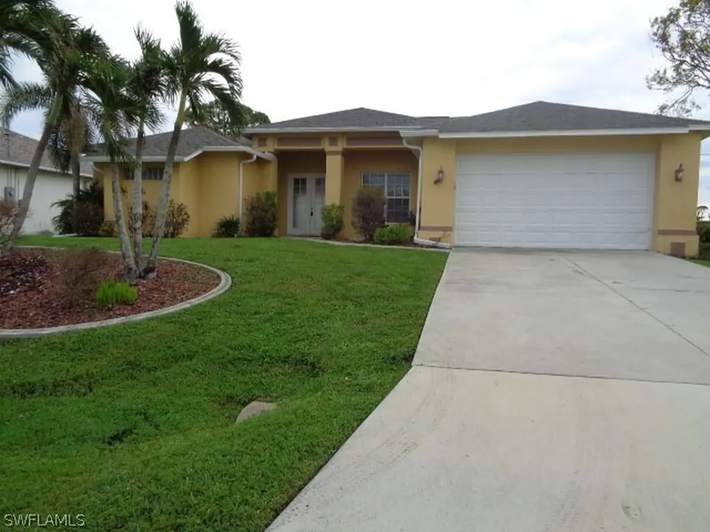 2137 SW 11th Court Cape Coral FL 33991