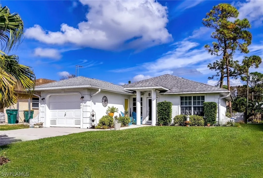 787 108th Avenue Naples FL 34108