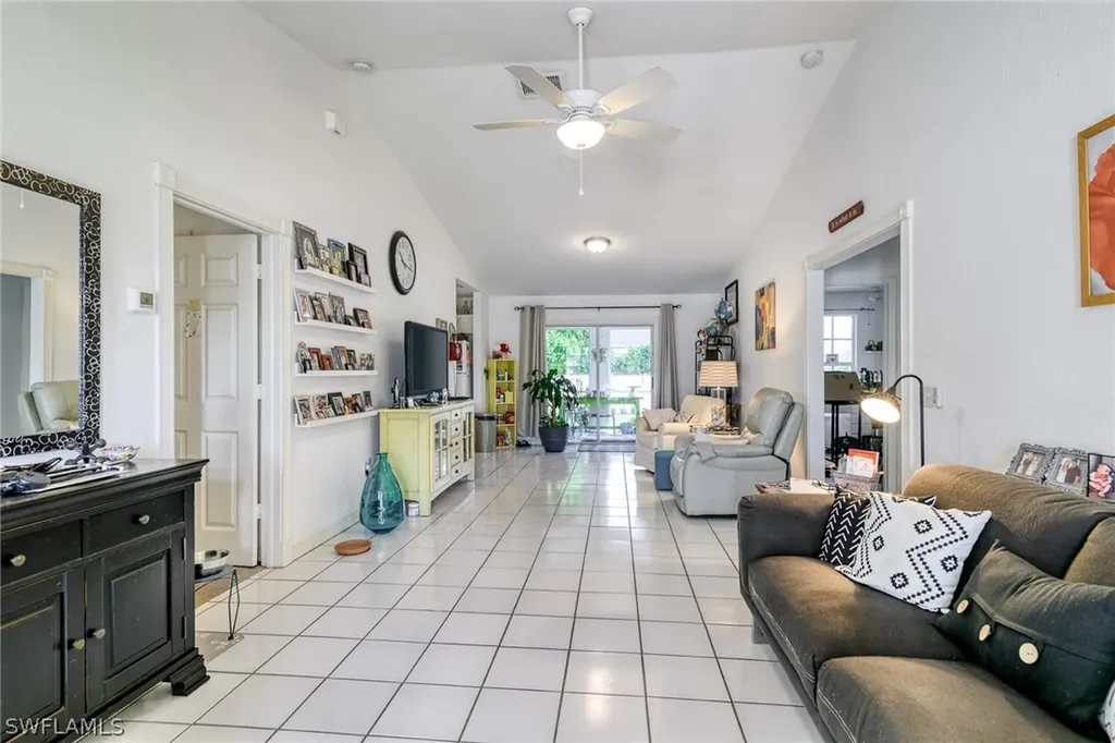 787 108th Avenue Naples FL 34108