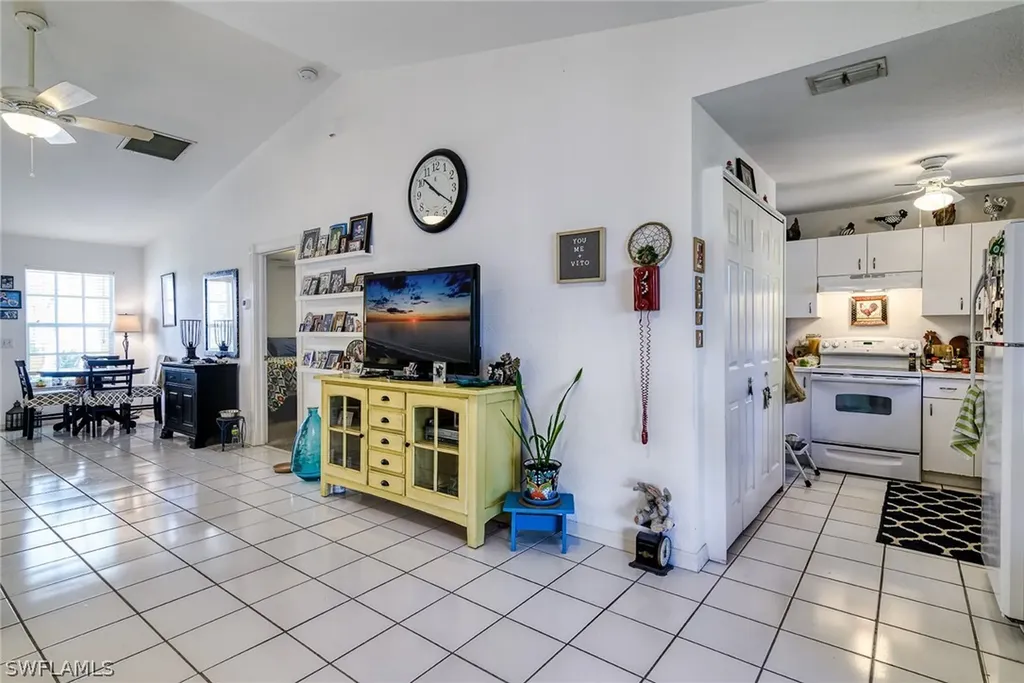 787 108th Avenue Naples FL 34108