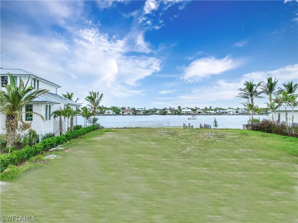 2188 Kingfish Road Naples FL 34102