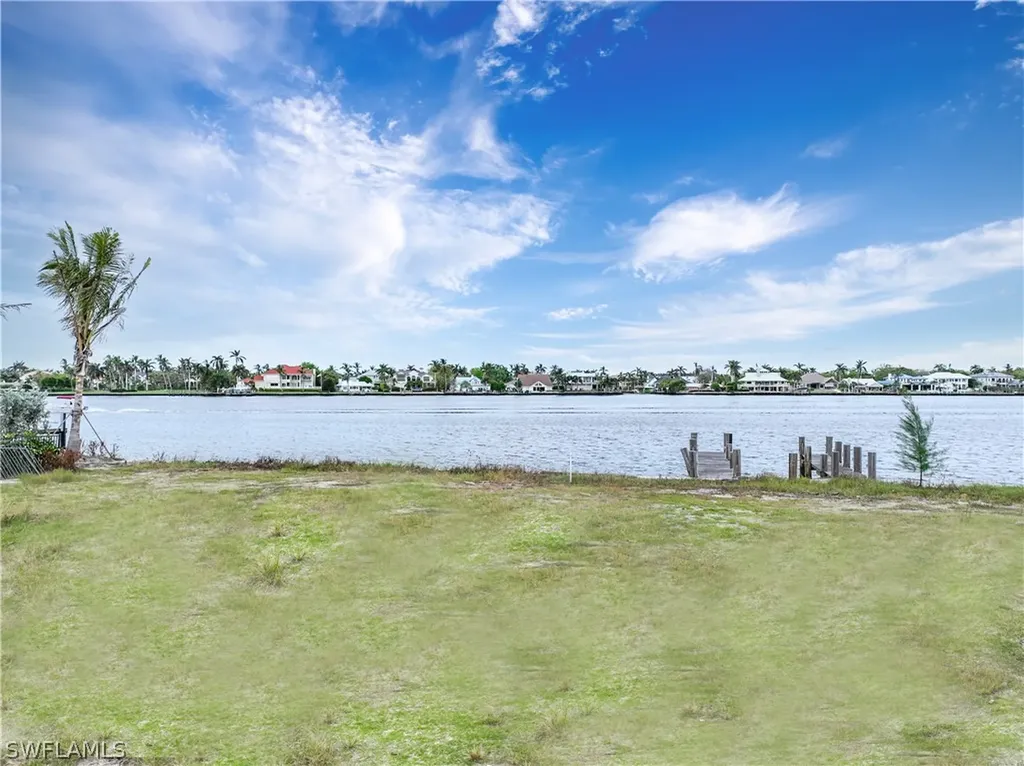 2188 Kingfish Road Naples FL 34102