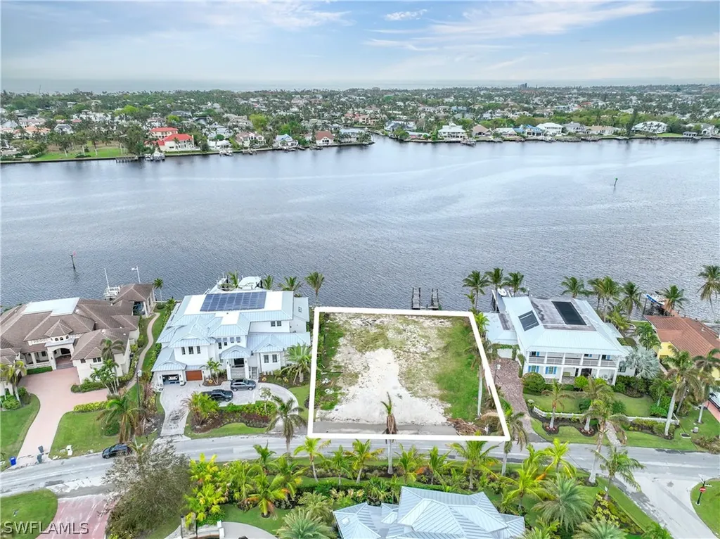 2188 Kingfish Road Naples FL 34102
