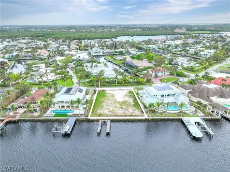 2188 Kingfish Road Naples FL 34102