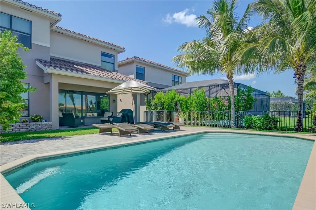 3267 Tahoe Court Naples FL 34119