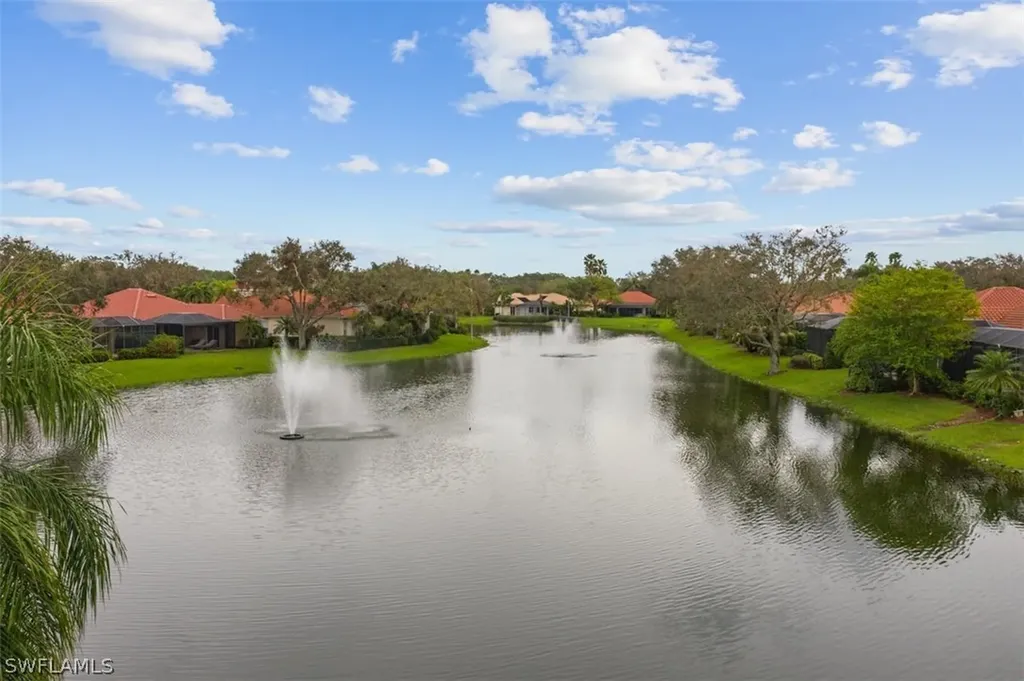 963 Fountain Run Naples FL 34119