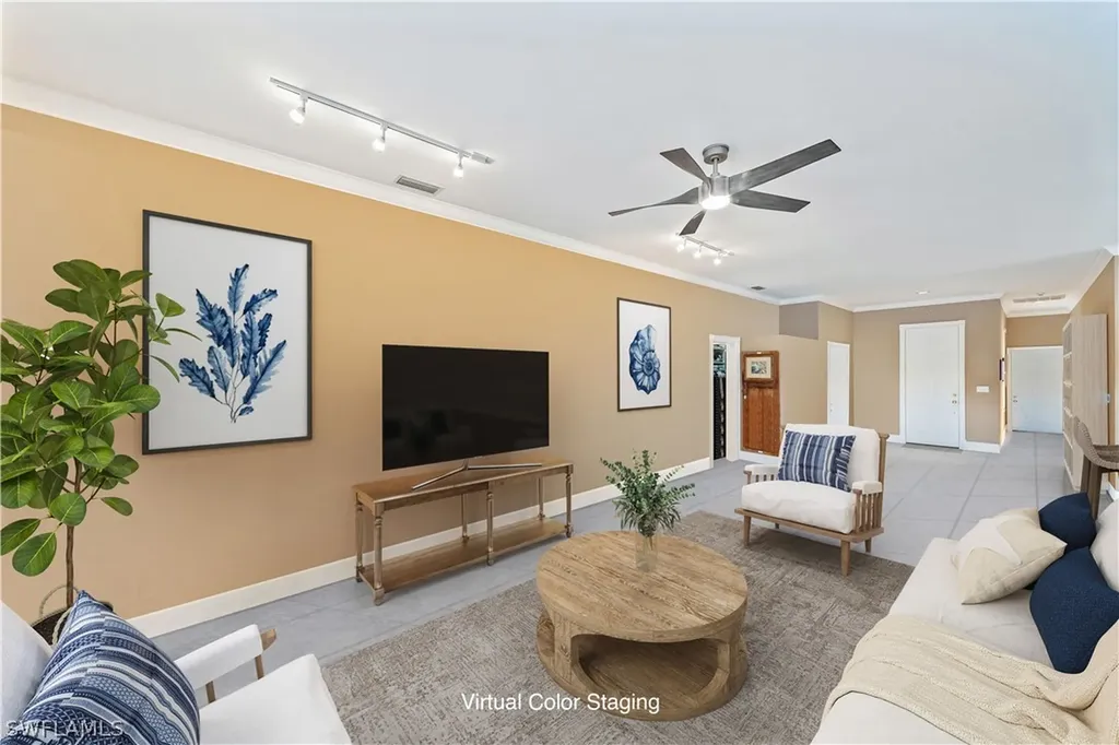 963 Fountain Run Naples FL 34119