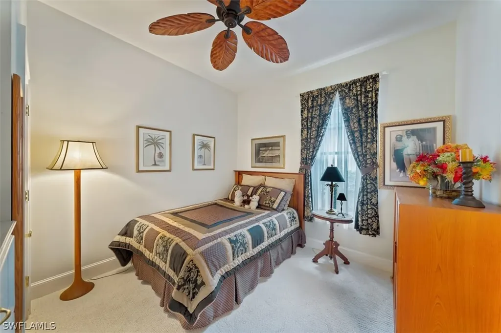 963 Fountain Run Naples FL 34119