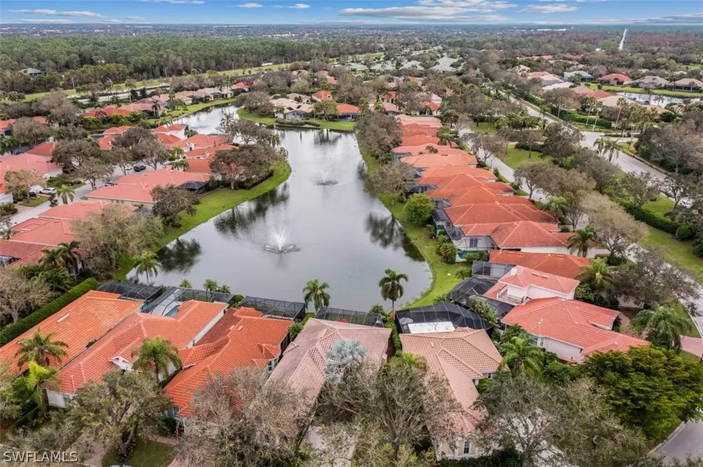 963 Fountain Run Naples FL 34119