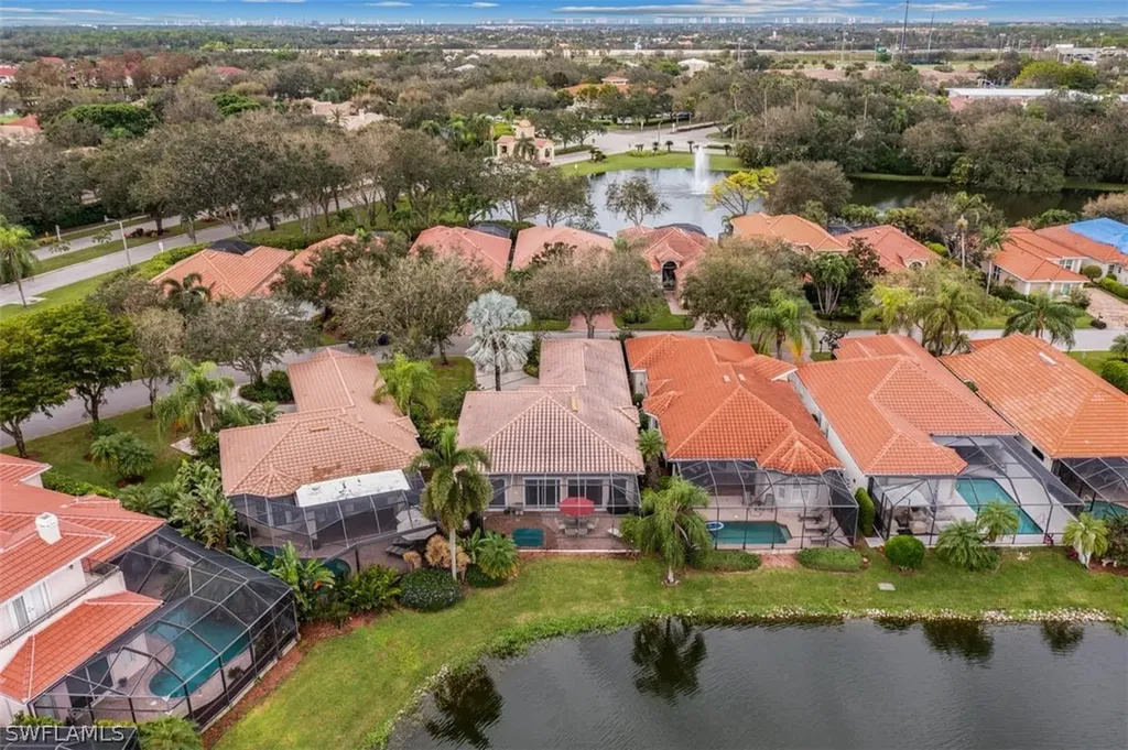 963 Fountain Run Naples FL 34119