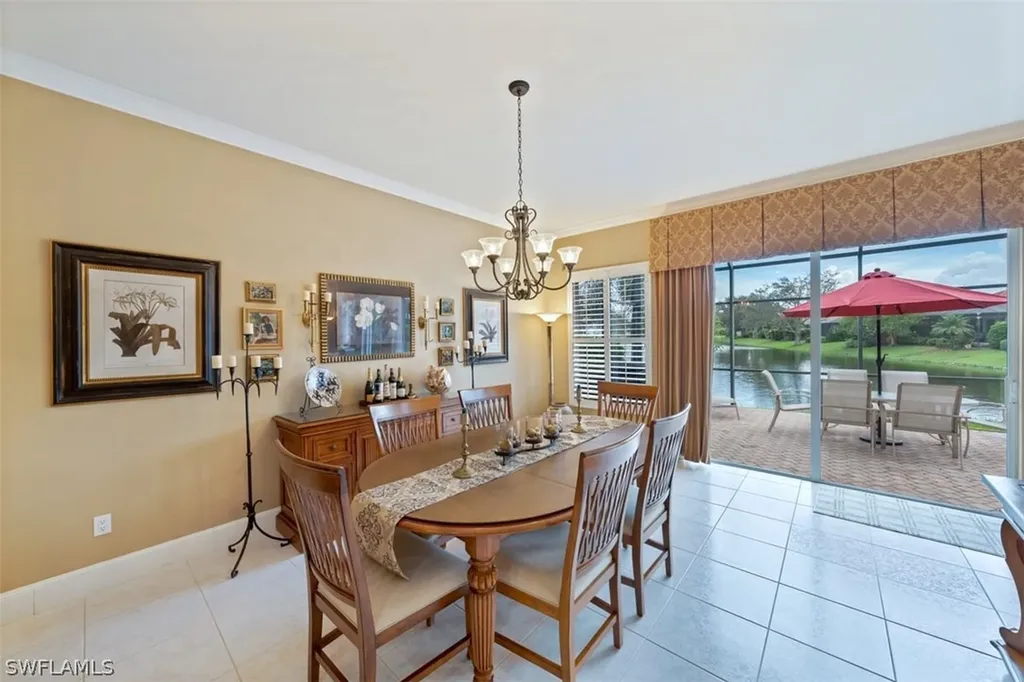 963 Fountain Run Naples FL 34119