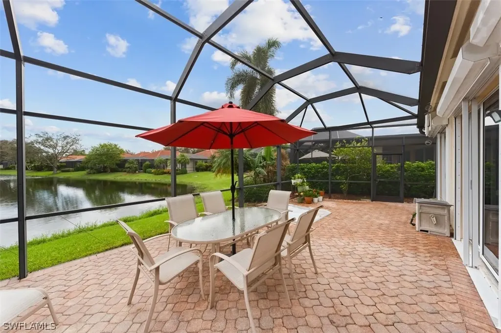 963 Fountain Run Naples FL 34119