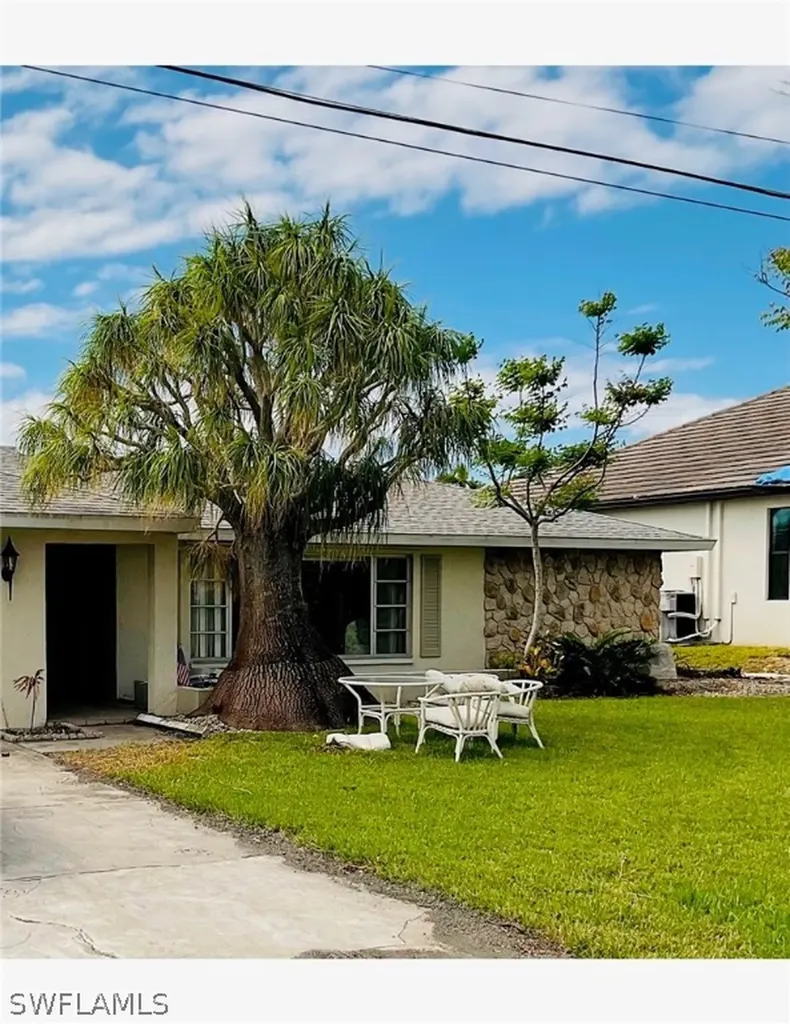 5226 Seminole Court Cape Coral FL 33904