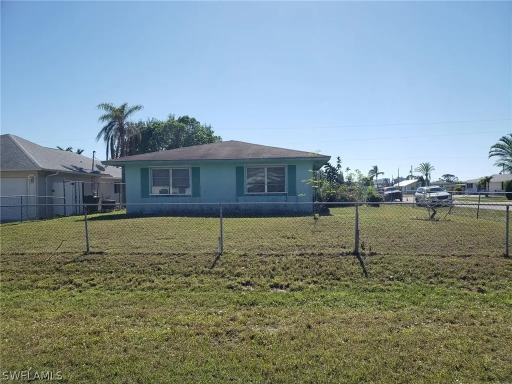 700 98th Avenue N Naples FL 34108