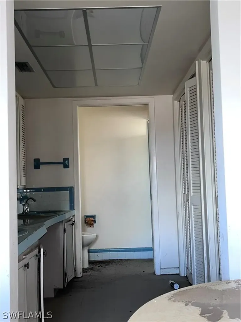 1047 Sand Castle Road Sanibel FL 33957