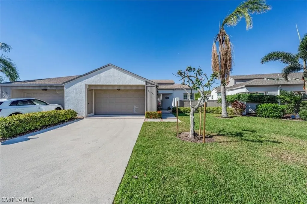 Naples FL, 13223 Wedgefield Drive, Unit 26