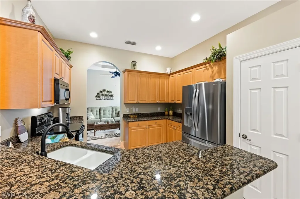 15892 Delaplata Lane Naples FL 34110