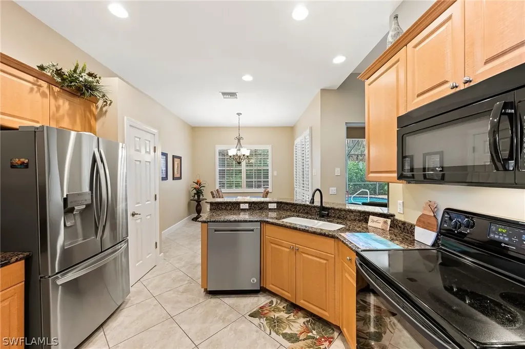 15892 Delaplata Lane Naples FL 34110