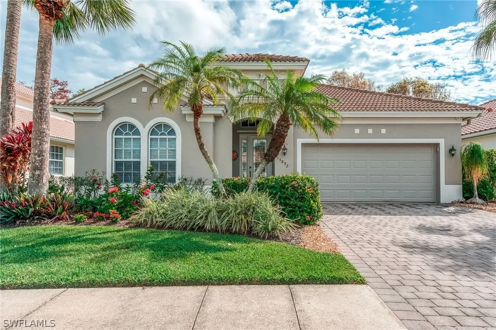 15892 Delaplata Lane Naples FL 34110