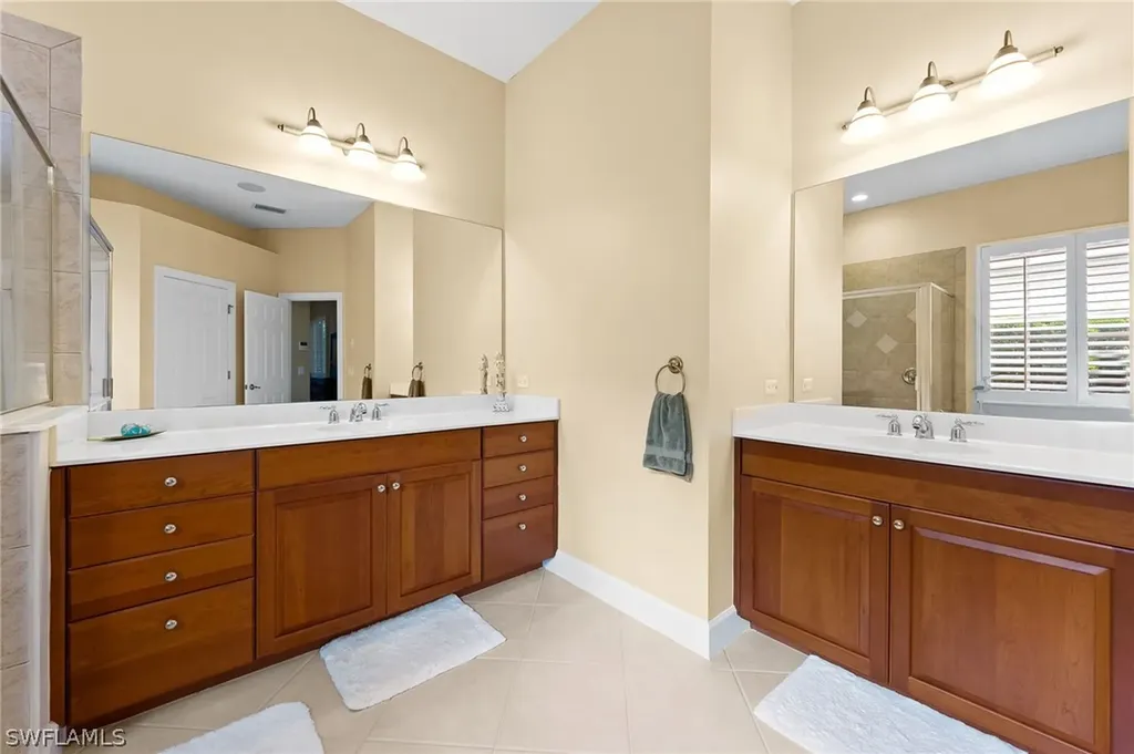15892 Delaplata Lane Naples FL 34110