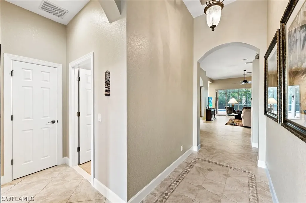 15892 Delaplata Lane Naples FL 34110