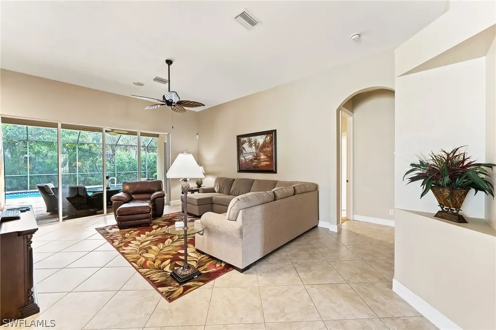 15892 Delaplata Lane Naples FL 34110