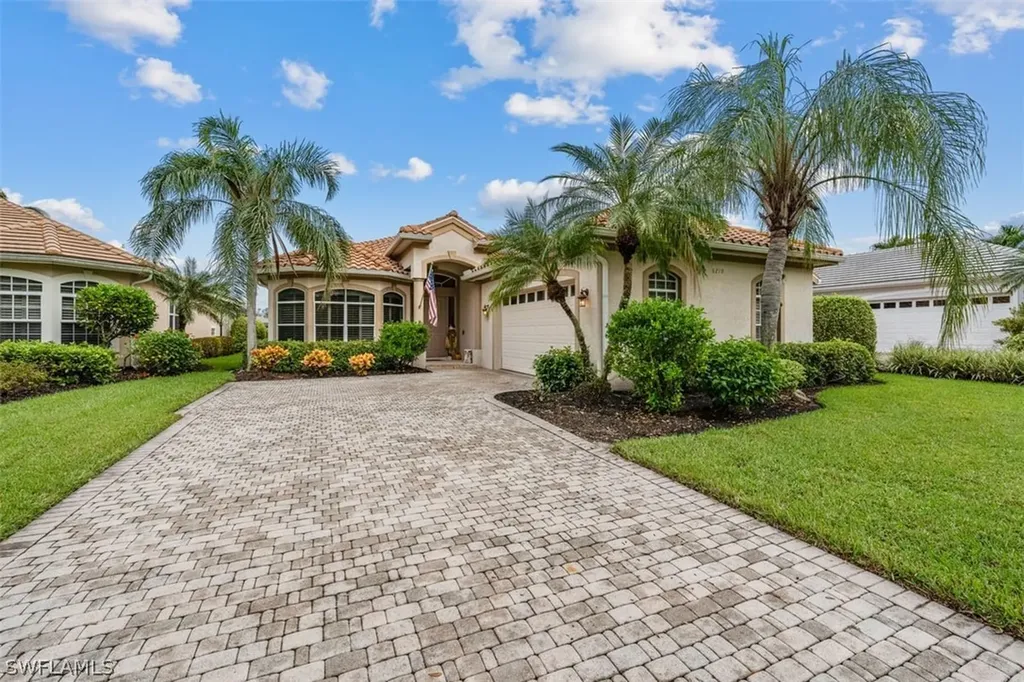 5210 Kensington High Street Naples FL 34105