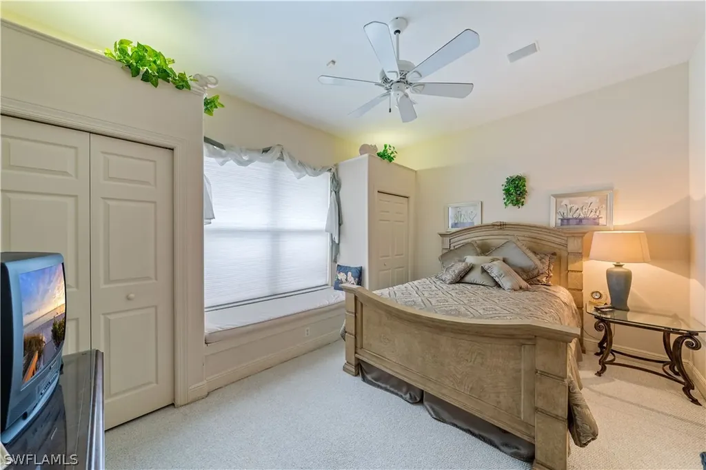 5210 Kensington High Street Naples FL 34105