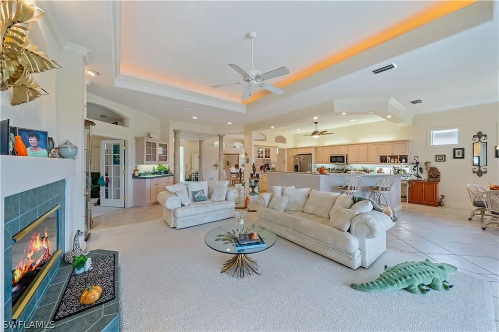 5210 Kensington High Street Naples FL 34105