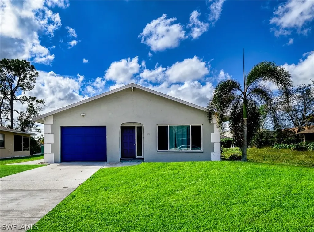 838 109th Avenue N Naples FL 34108
