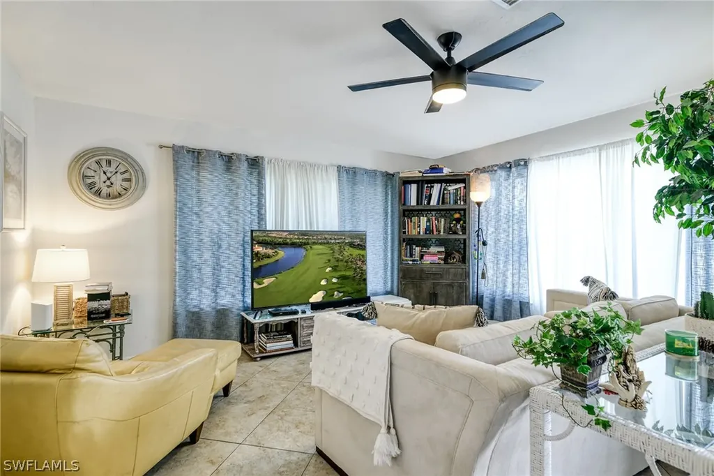 838 109th Avenue N Naples FL 34108