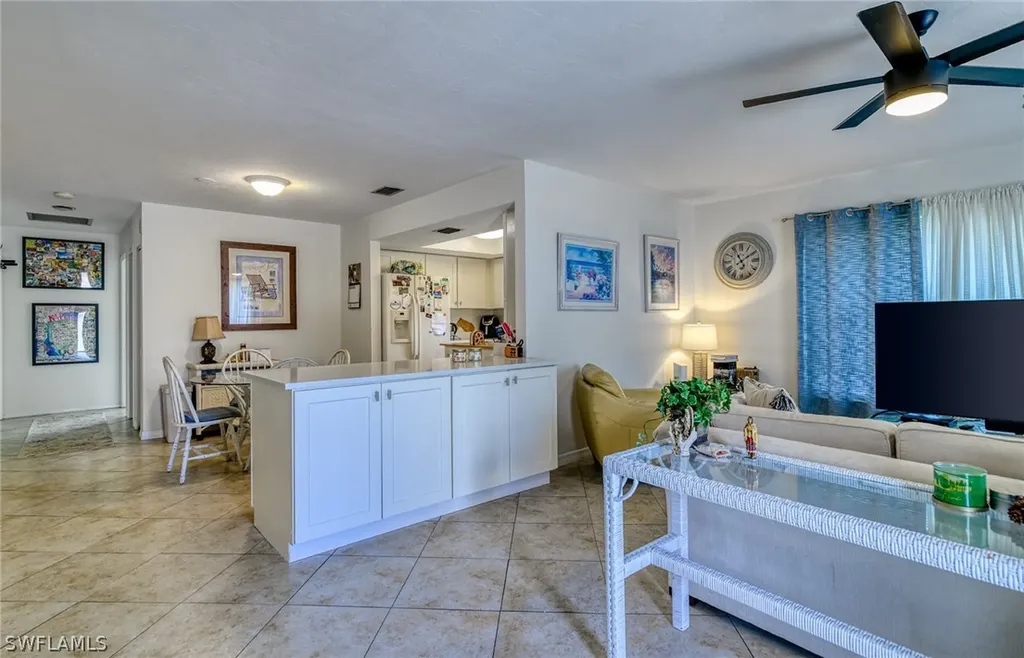 838 109th Avenue N Naples FL 34108