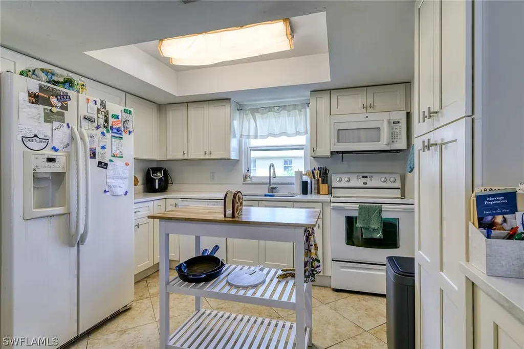 838 109th Avenue N Naples FL 34108