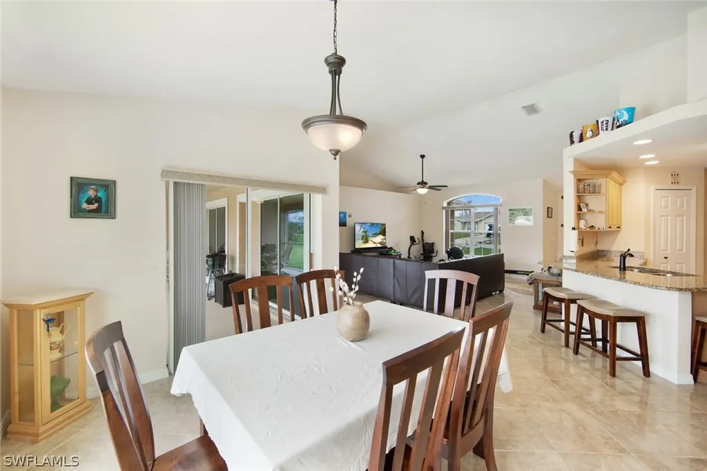 124 SW 29th Street Cape Coral FL 33914