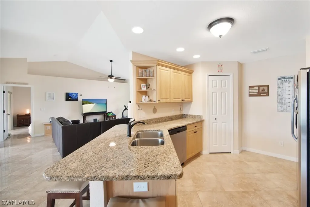 124 SW 29th Street Cape Coral FL 33914