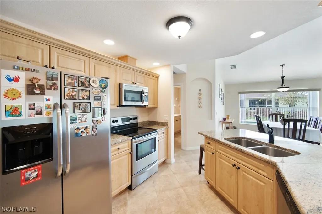 124 SW 29th Street Cape Coral FL 33914