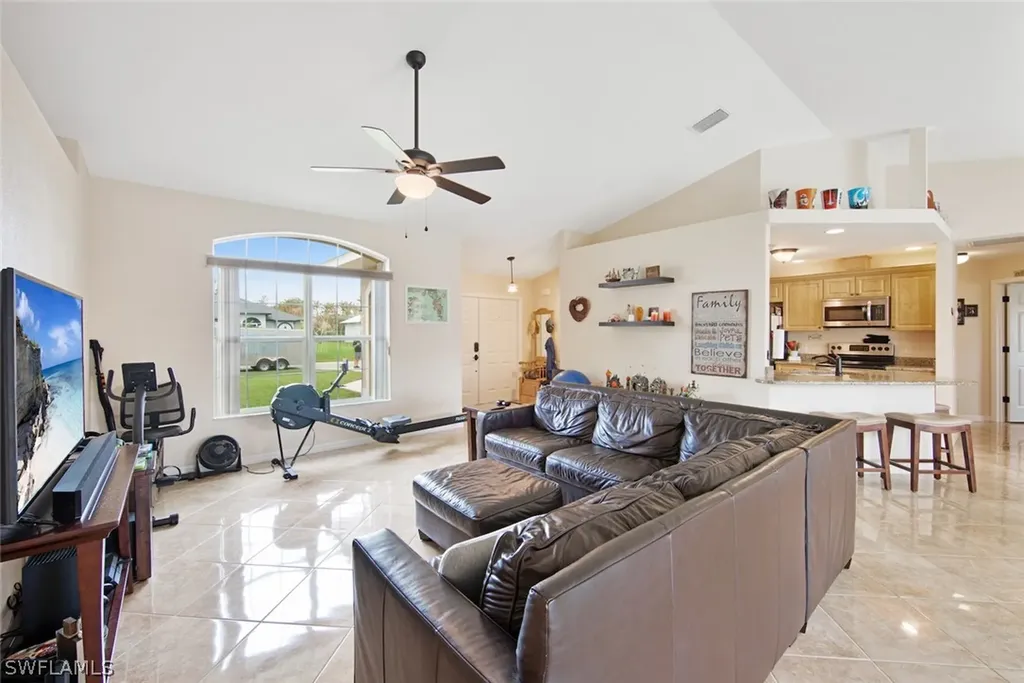 124 SW 29th Street Cape Coral FL 33914
